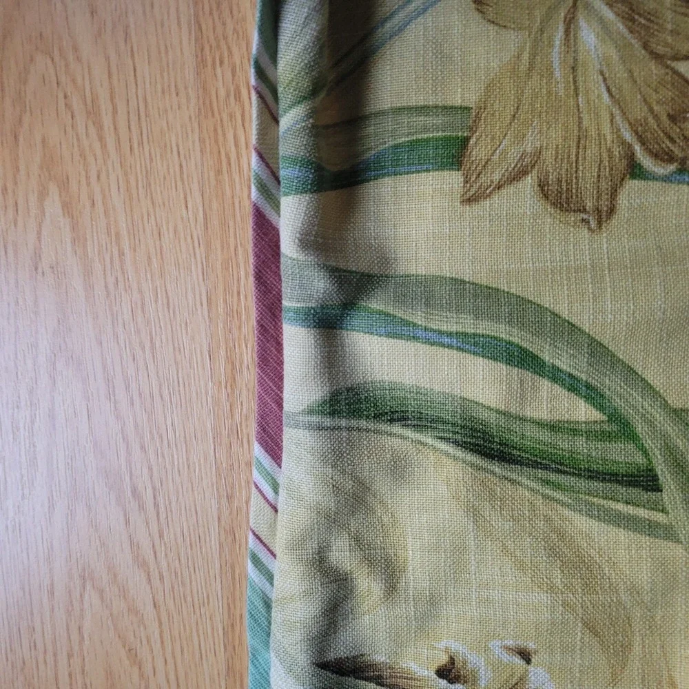 Waverly Home Classics decorative waverly